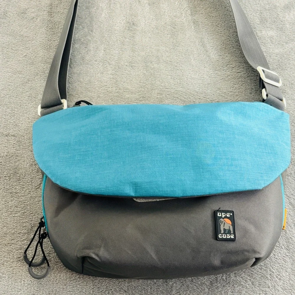 Ape Case AC580 Lifestyle Camera Tablet Shoulder Bag Teal Messenger Adjustable